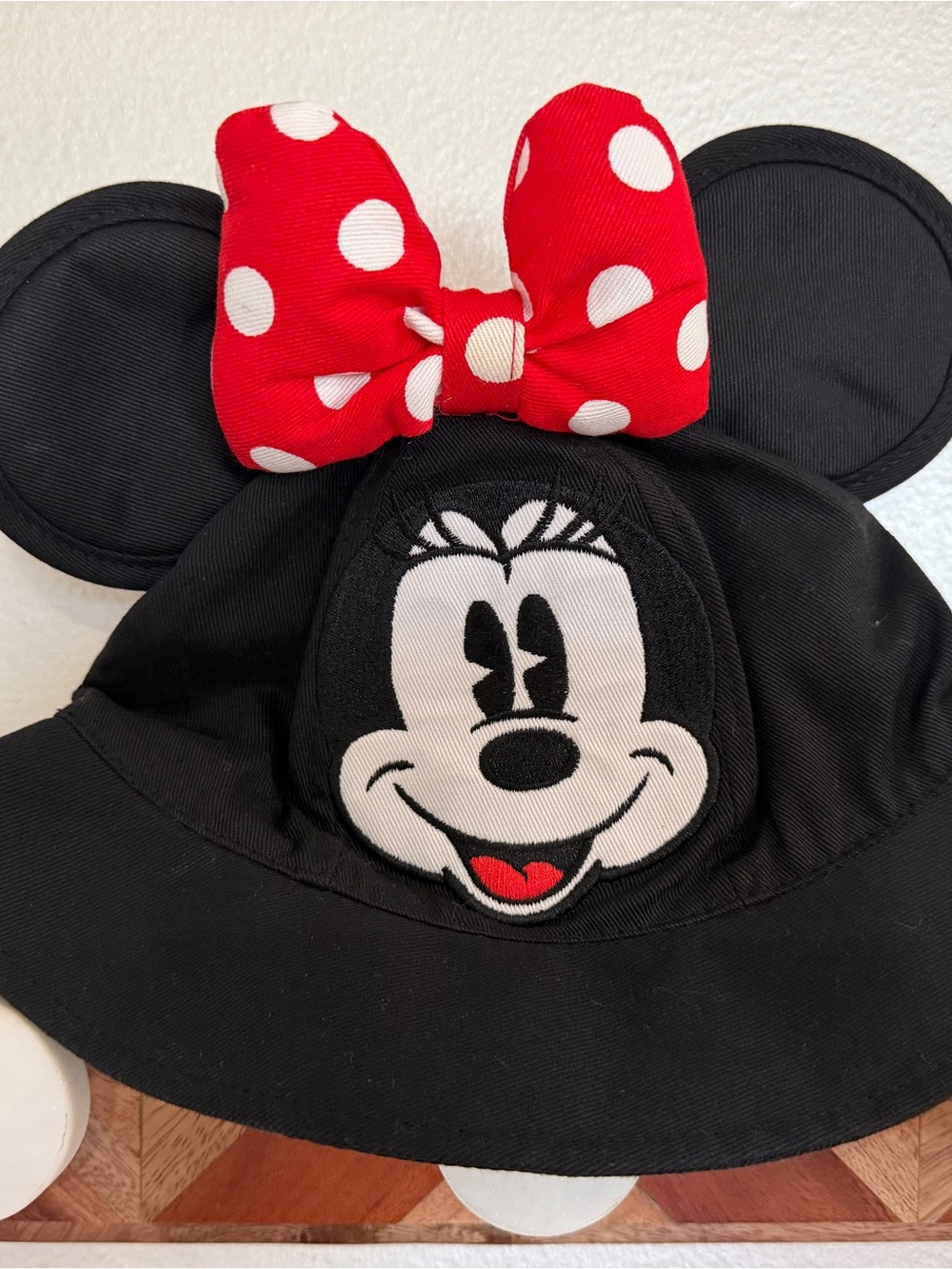 Disney Park Kids baby/toddler Minnie Mouse Red Bow Black Bucket Hat